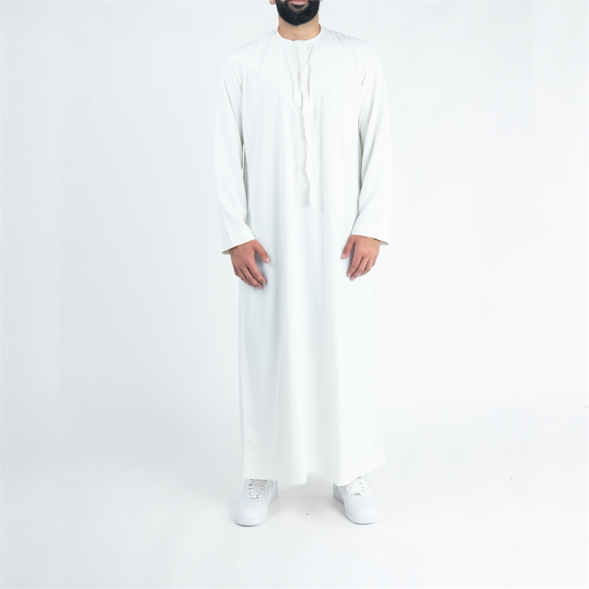 Off White Emirati Thobe + Tassel