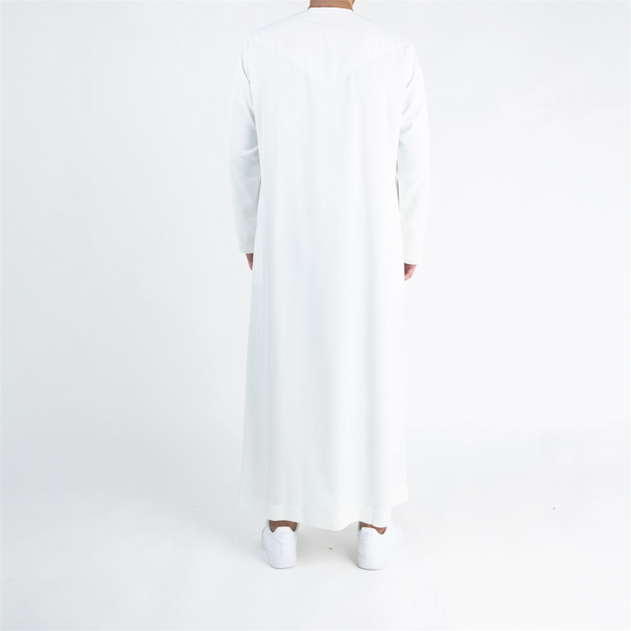 Off White Emirati Thobe + Tassel