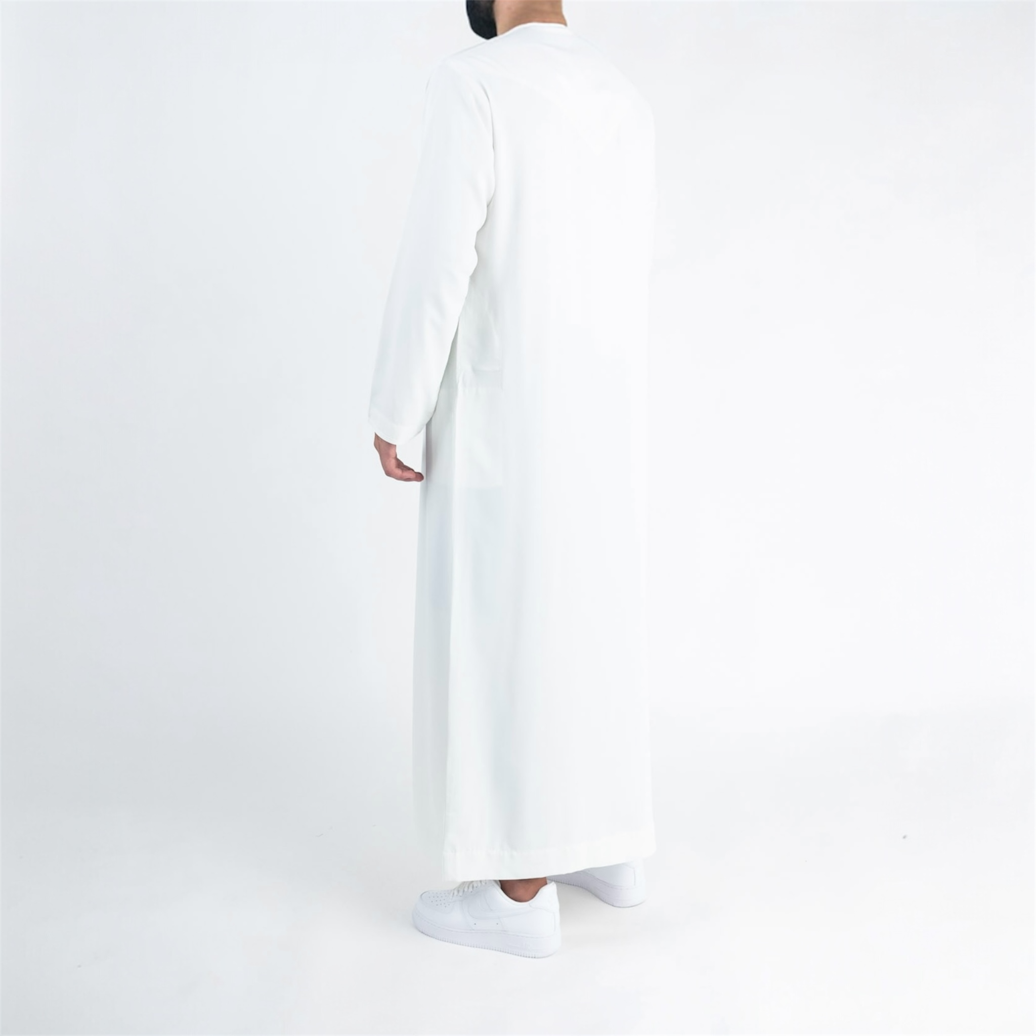 Off White Emirati Thobe + Tassel
