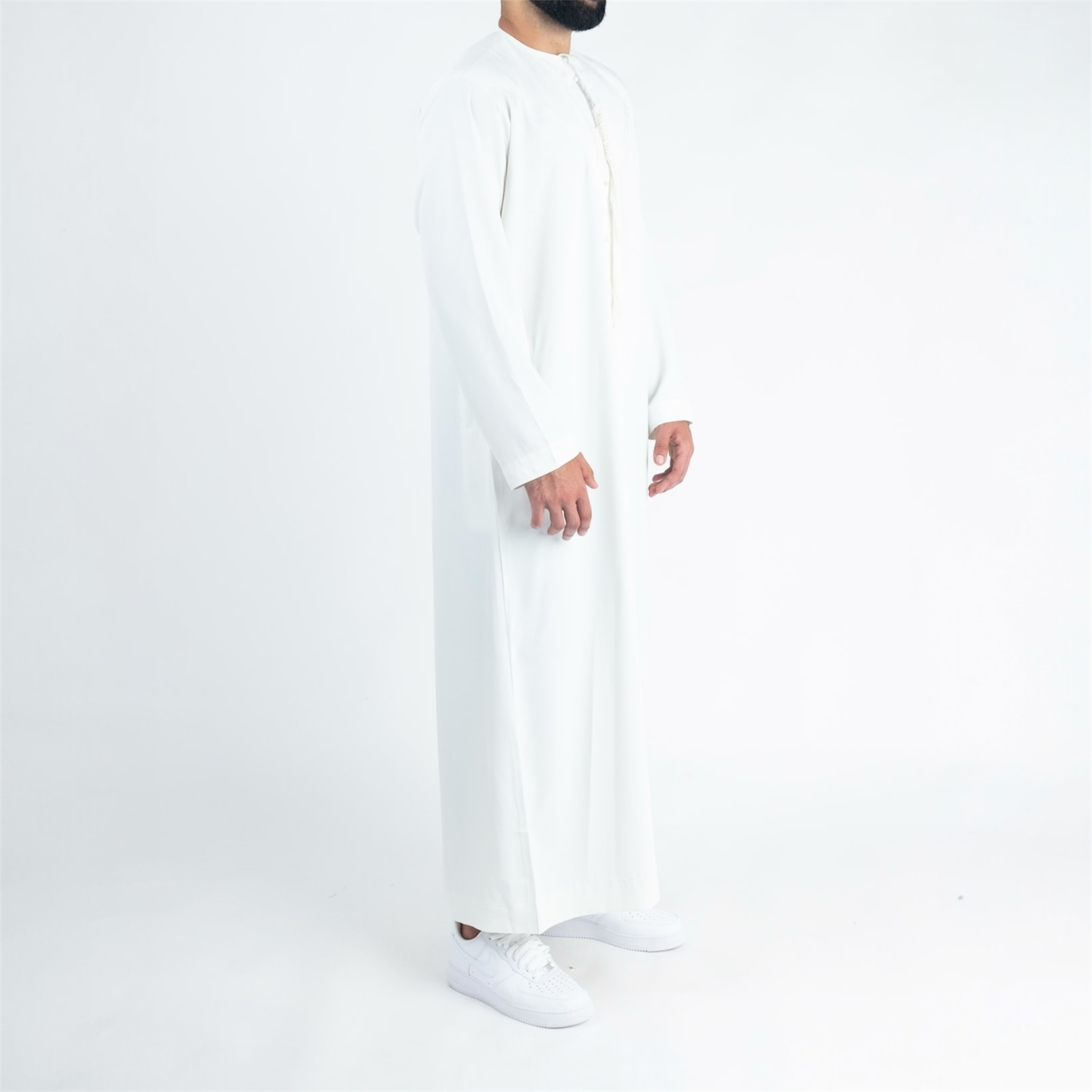 Off White Emirati Thobe + Tassel