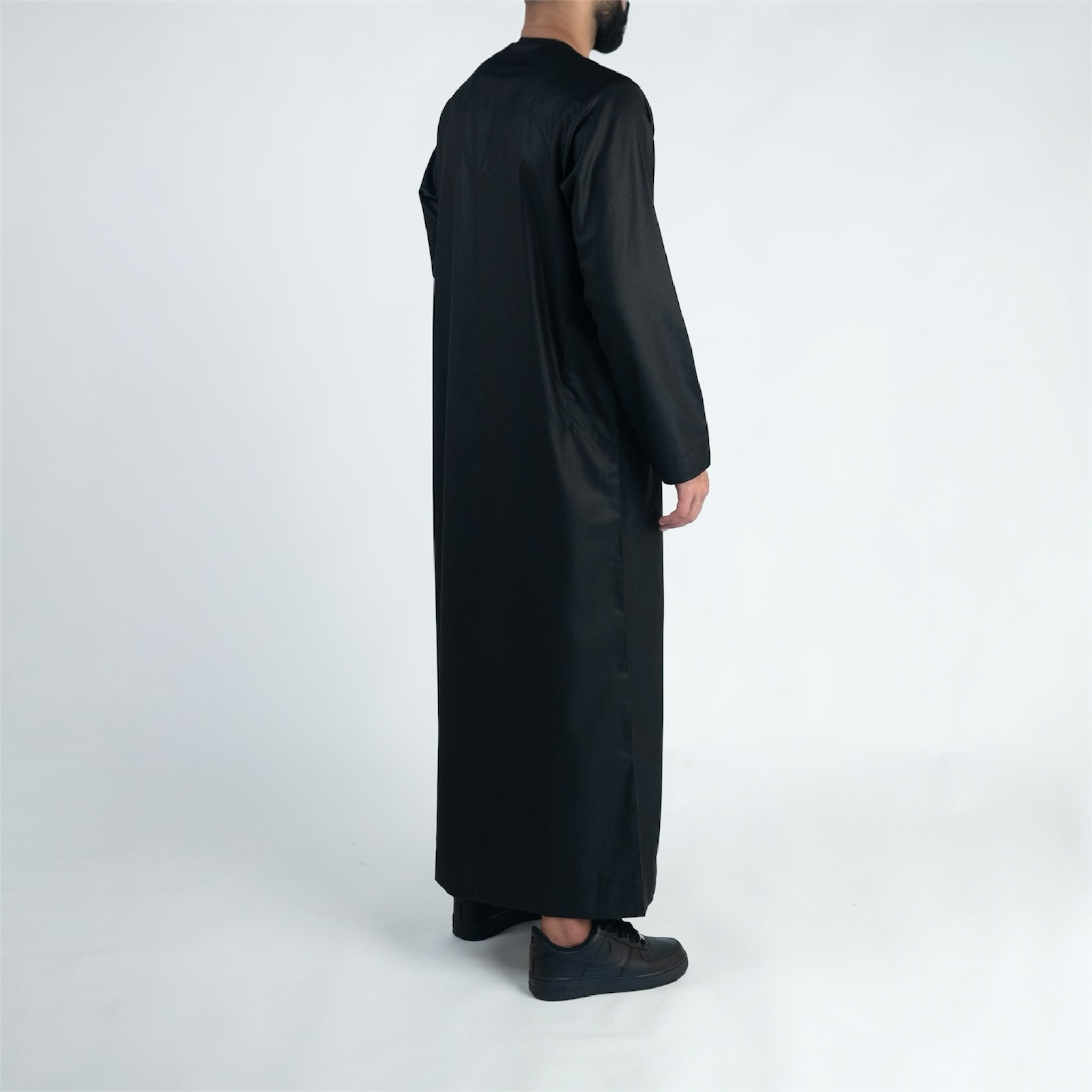 Midnight Black Emirati Thobe + Tassel
